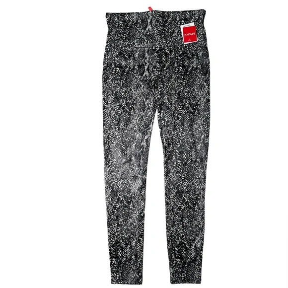 SPANX Faux Leather Snake Shine Leggings Size Large NWT Grey Pants - Picture 1 of 9